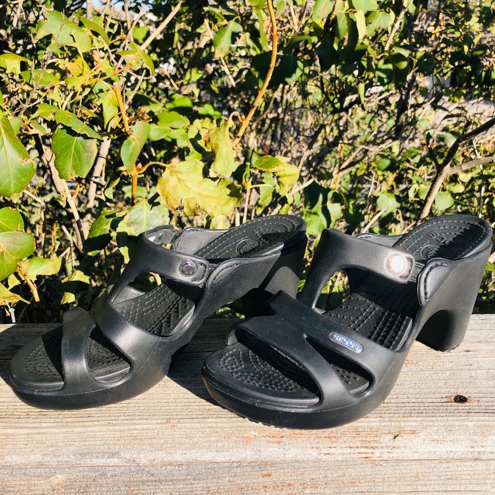 Croc’s Cyprus V Heel